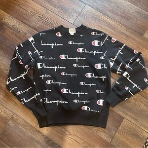 Men’s champion sweatshirt, size medium